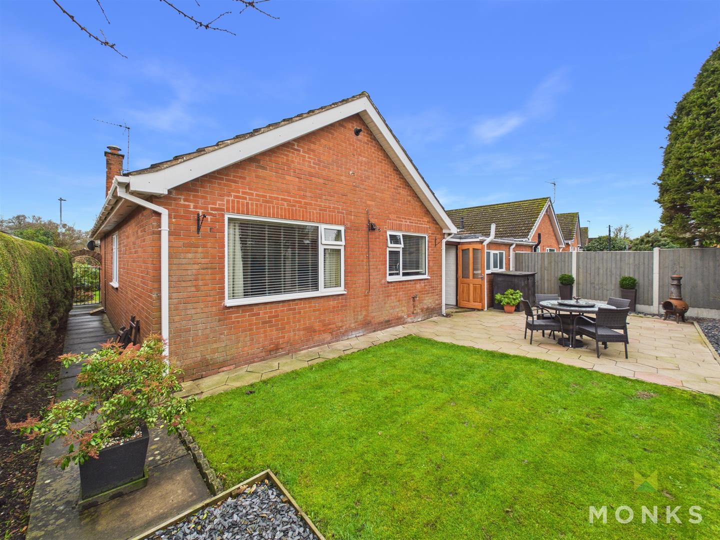 14 Trehowell Avenue, Chirk Bank, LL14 5EL For Sale